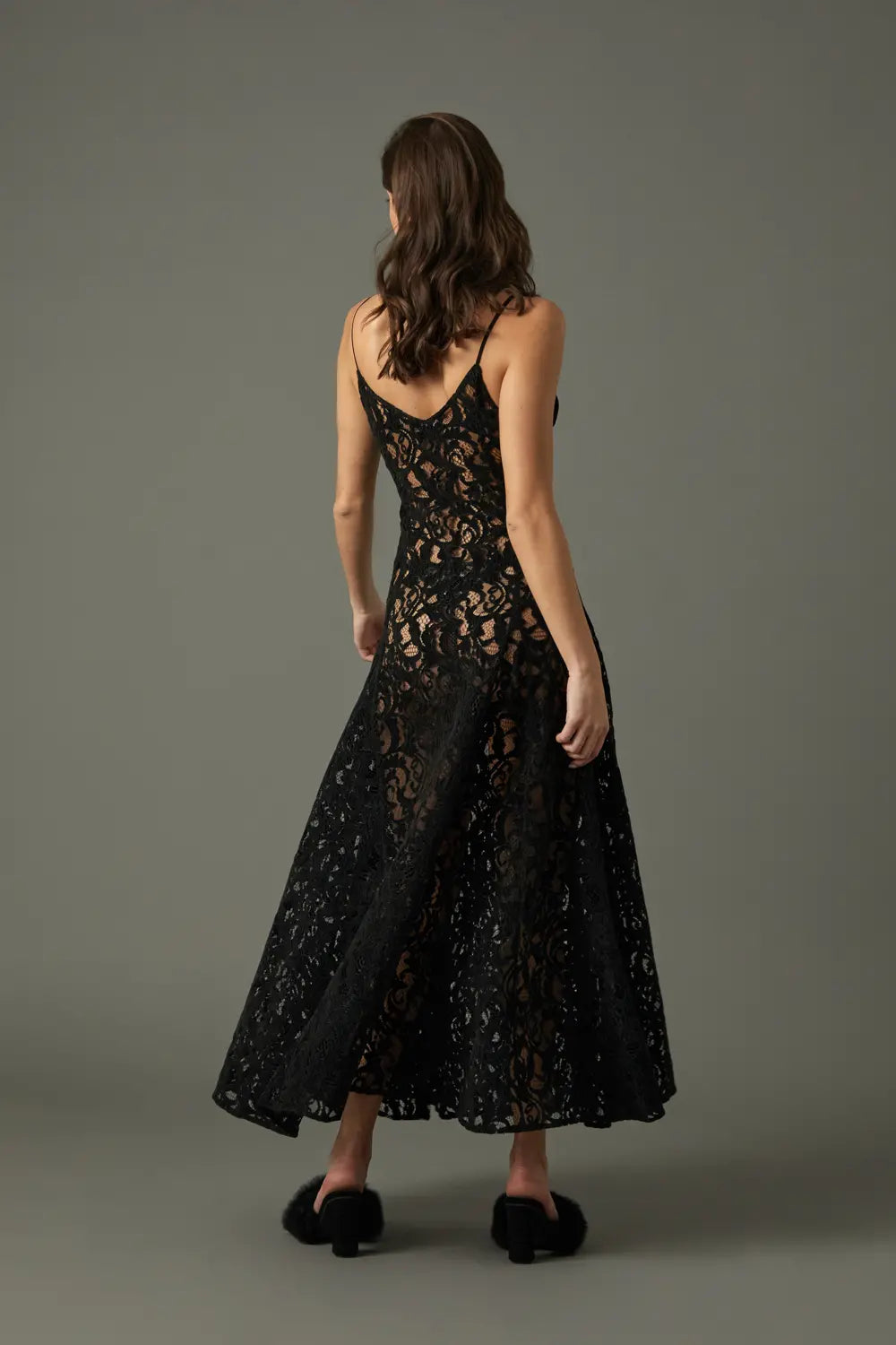 VESTIDO LENCERO OVER