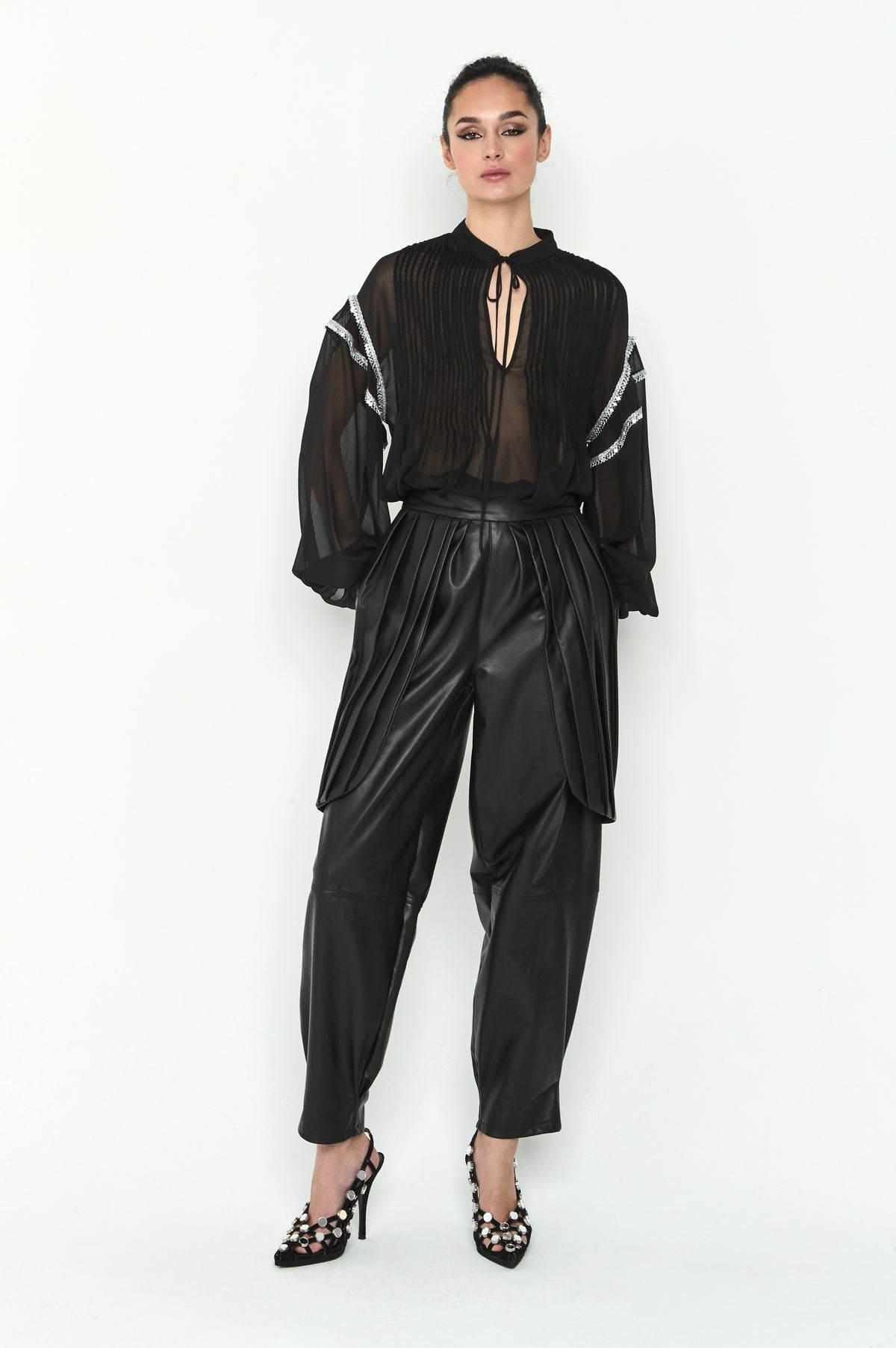 PANTALÓN CUERO