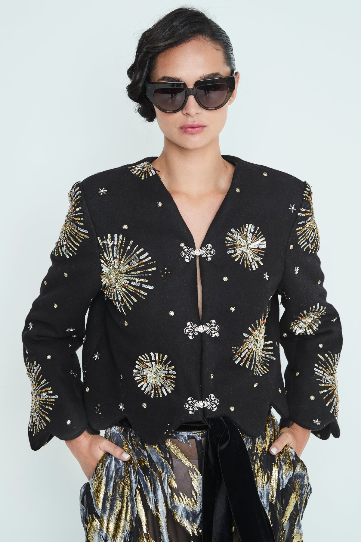 CHAQUETA NEGRA PAILLETES