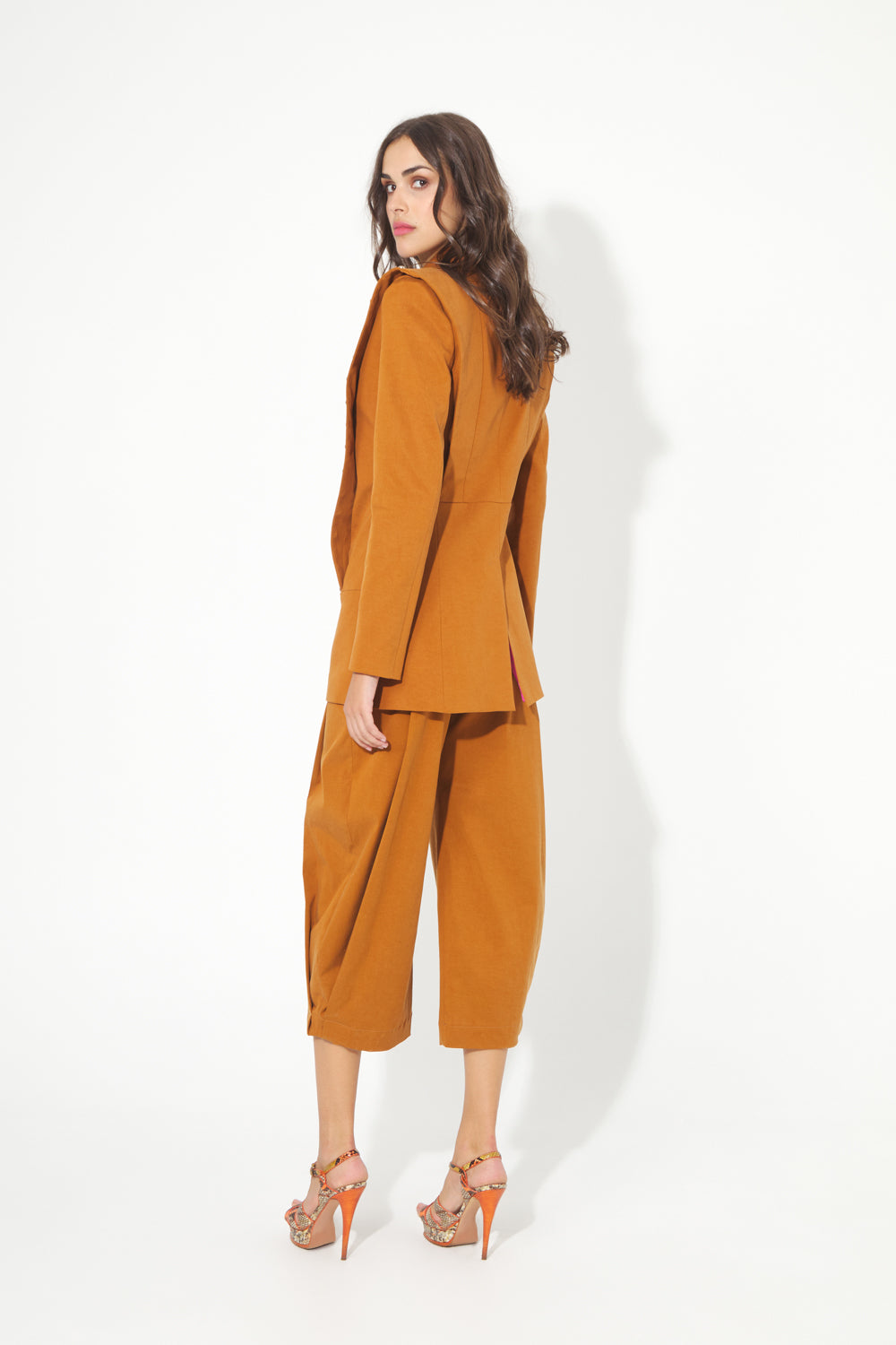 AMERICANA DETALLES