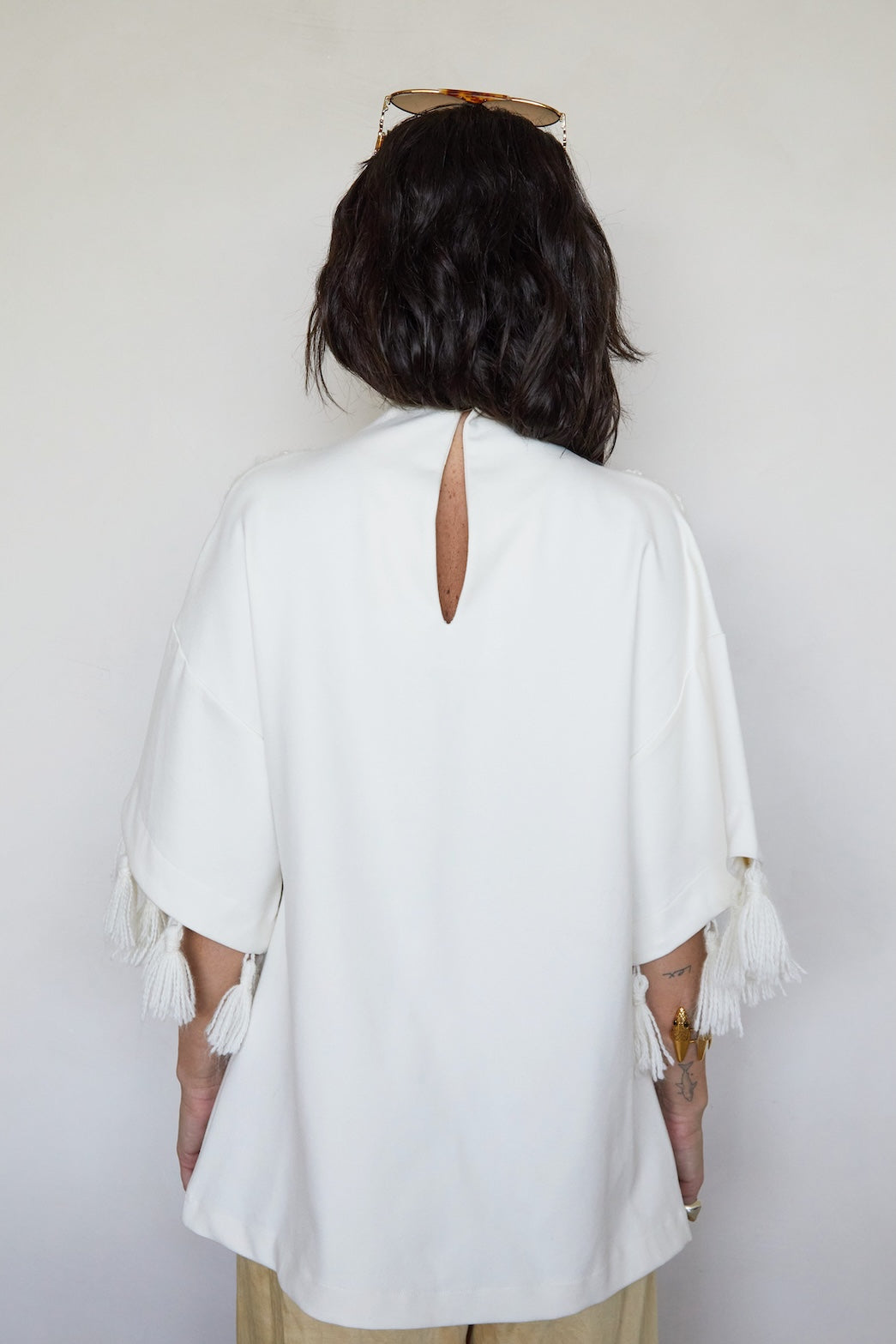 CAMISETA CUELLO GANCHILLO